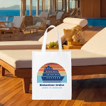Cute Cruise Frakt Family Resa Sunset Personlig Återanvändbar Påse<br><div class="desc">Coola anpassningsbar kryssar för återanvändbar frakt för återföreningen av din familj eller påsklov resa till Bermuda,  Bahamas eller Karibien. Anpassa den här söta nyckeluppgiften med din familj namn och destination eller år.</div>