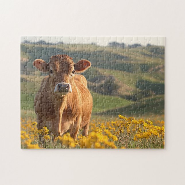 Cute Dairy Cow Gult Wildblommor Pussel (Horisontell)