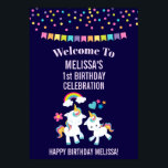 Cute Dancing Unicorns Magic Rainbow Birthday Poster<br><div class="desc">En födelsedagsfest välkommen poster med två söta dansunicorns med klarfärgat och färgstarkt svan och mane. En färgstark regnbåge med moln på varje sida ovanför huvudet. I andra inslag finns en liten blomma ett hjärta och några stjärnor. Mörkens lila - bakgrund. Färgfulla konfektpunkter och en buntbanderoll längs överkanten.</div>