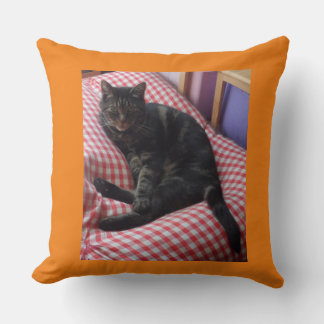 Cute Dave Throw Cushion Kudde