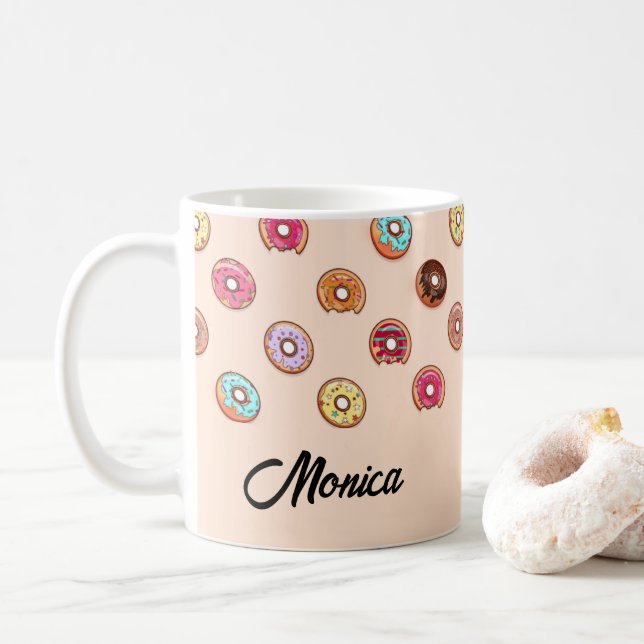 Cute dekorativa donationer på rosa kaffemugg (Med munk)