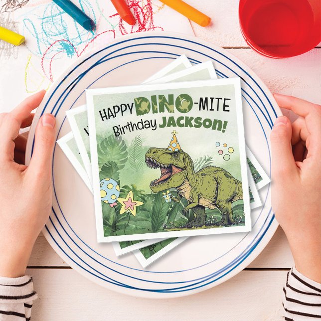 Cute Dino-Mite Kids Namn Dinosaur-Födelsedagsfeste Pappersservett (Cute Dinosaur theme Happy Dino-mite Birthday name boy birthday party paper napkins table decorations)