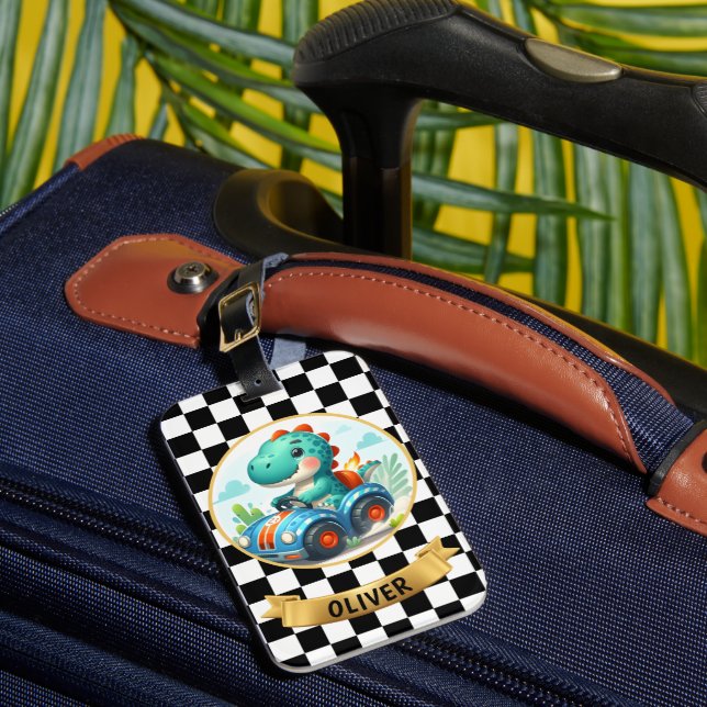 Cute Dinosaur Driving a Race Car Bagagebricka (Framsida Insitu 1)