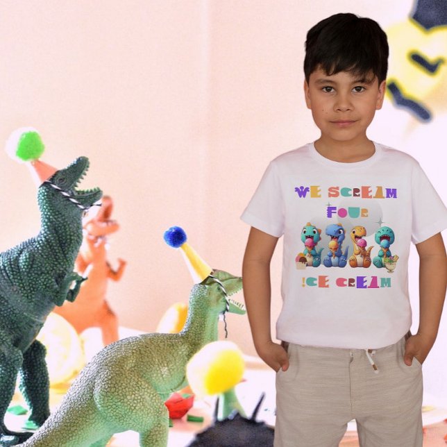 Cute Dinosaur Funny Skräm Fyra glassfödelsedag T Shirt (Skapare uppladdad)