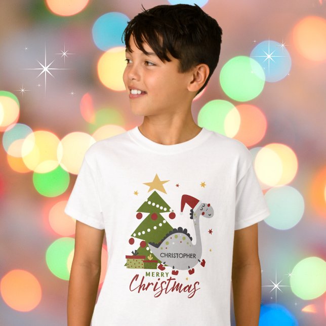 Cute Dinosaur och Julgran Barn Namn T Shirt (Personalize and make it your own. Available in multiple apparel styles, colors and sizes. )