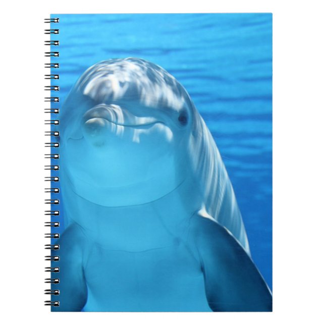 Cute Dolphin in in the Ocean Anteckningsbok (Framsidan)