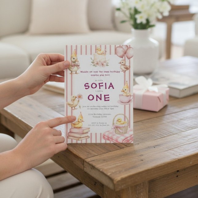 Cute Duckling First Birthday Invitation Inbjudningar (Skapare uppladdad)