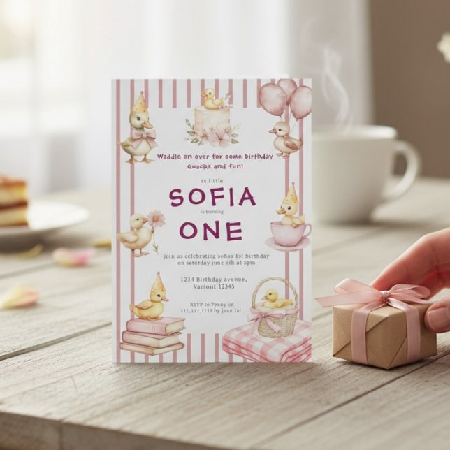 Cute Duckling First Birthday Invitation Inbjudningar (Skapare uppladdad)