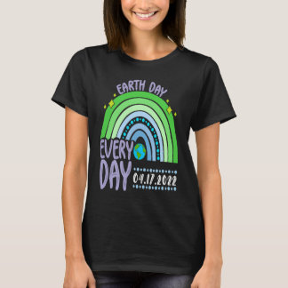 Cute Earth Day Everyday Rainbow Earth Day 2022 T Shirt