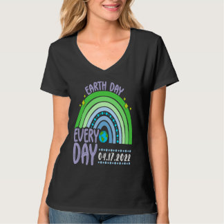 Cute Earth Day Everyday Rainbow Earth Day 2022 T Shirt