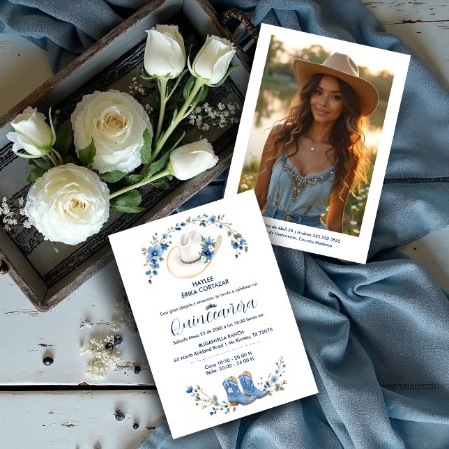 Cute Elegant Coastal Cowgirl Boots & Hat XVs Inbjudningar (Cute Elegant Coastal Cowgirl Boots & Hat Quinceañera Invitation Cards in Spanish in Blue Shades.)