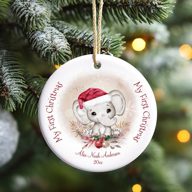 Cute Elephant Baby Första julpojken Namn Julgransprydnad Keramik (Personalized first Christmas ornament with a cute elephant with Santa hat)