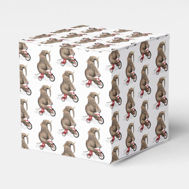 Cute Elephant Riding A Tricle Presentaskar (Framsidan Sidan)