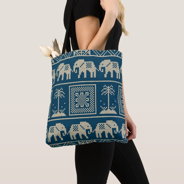 Cute elephants African tribal Ethnic mönster blue Tygkasse (Närbild)