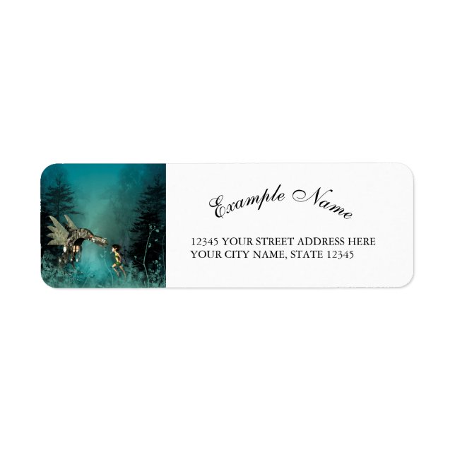 Cute Fairy med ångdrake i en fantasi-skog Returadress Etikett (Framsidan)