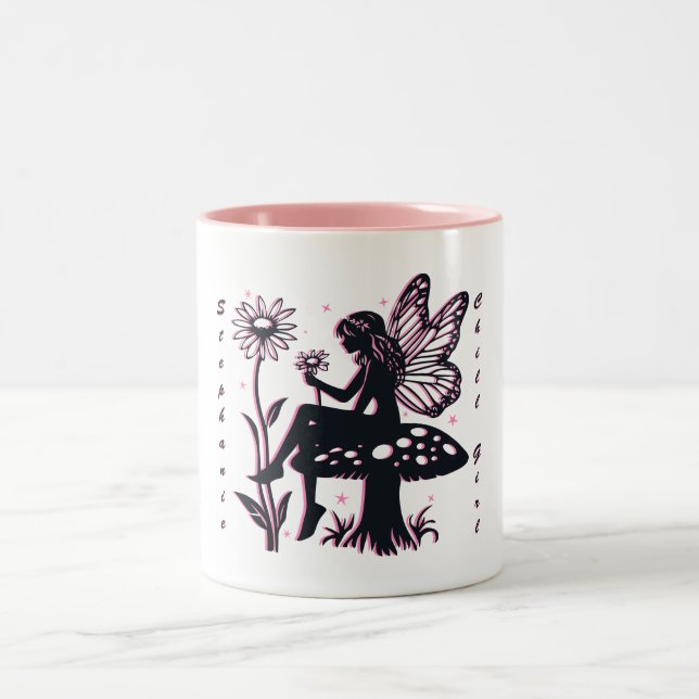Cute Fairy Mushroom och Flower Chill Girl Två-Tonad Mugg (Center)