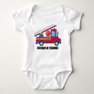 Cute Fireman under utbildning i lastbil T Shirt