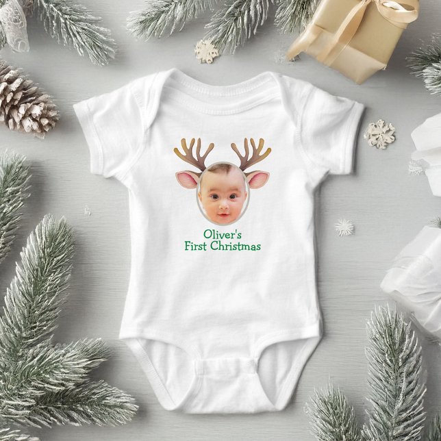Cute First Christmas Baby Reindeer T Shirt (Skapare uppladdad)