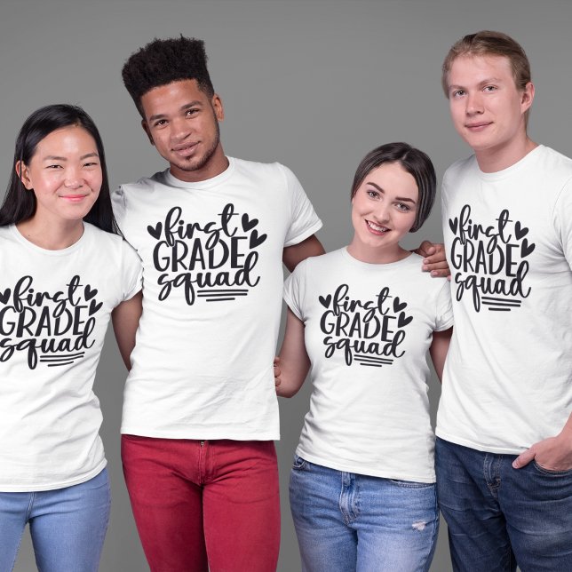 Cute First Klass Squad med lärarens Namn på baksid T Shirt (Skapare uppladdad)