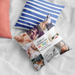 Cute First Mors dag Mamma | Fotokollage Kudde<br><div class="desc">Skapa din egen speciella första mors dag-gåva med den här söta, färgstarka fotokollage-kudden. Med 8 kvadratfoto och texten "Lycklig 1:a Mors dag", MAMMAN ord i ljust färgat brev, när vi kärlek talar och namn. Gör en underbar keepsaksgåva till mamma på Mors dag, födelsedagar eller jultomter. Bakgrunden till det blå trendiget...</div>