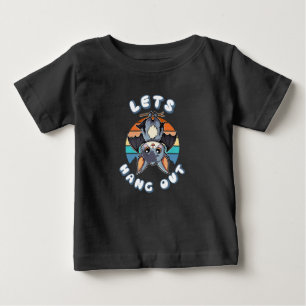 Cute Fladdermus Hanging and Retro Sunset Låt oss T Shirt