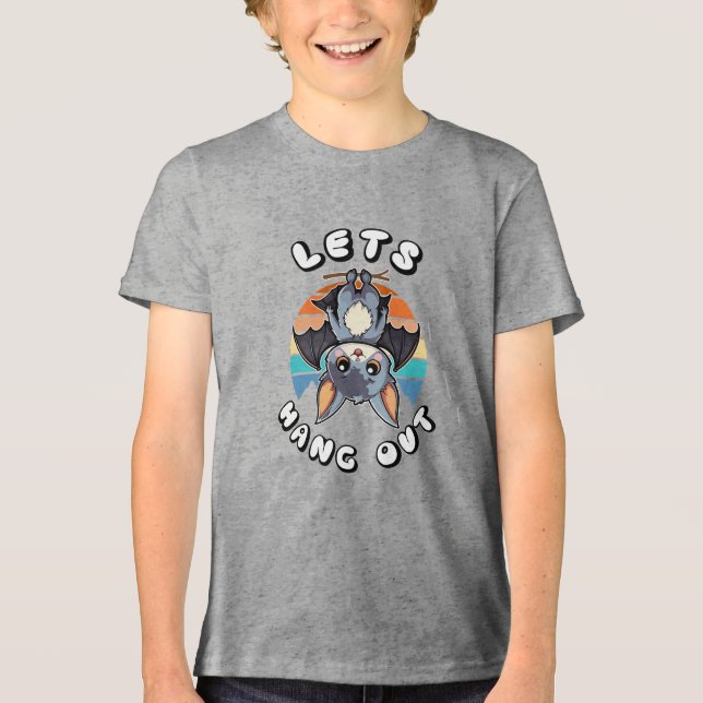 Cute Fladdermus Hanging and Retro Sunset | Låt oss T Shirt (Framsida)