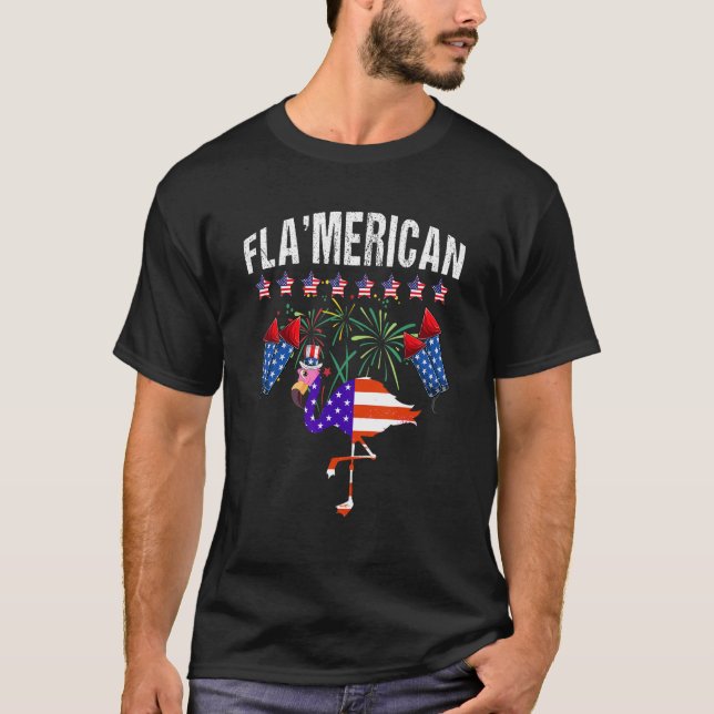 Cute Flamingo US Flag 4th Of July Flamerican Firew T Shirt (Framsida)