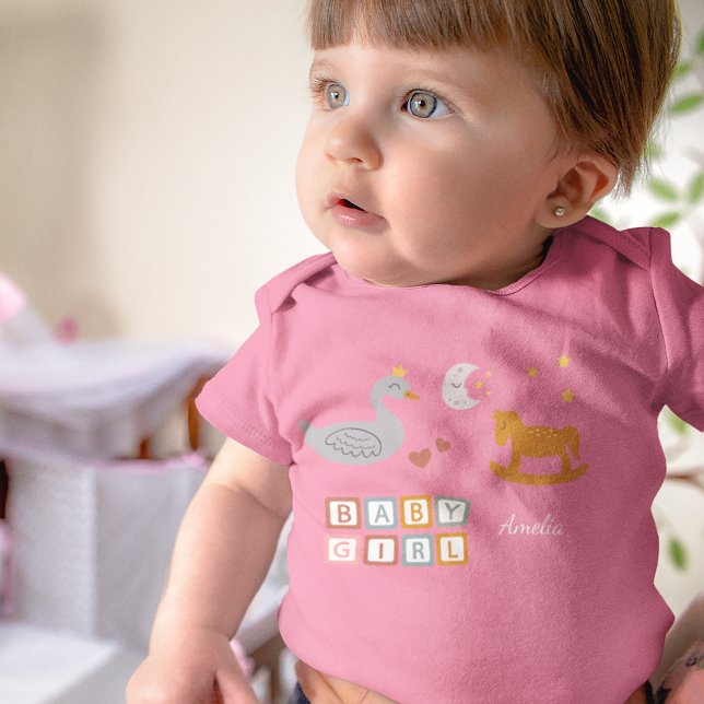 Cute Flicka Rosa Leksaker med Namn T Shirt (Skapare uppladdad)