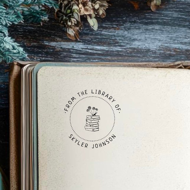 Cute Flowers på Pile of Bokar Anpassningsbar Bibli Självfärgande Stämpel (Skapare uppladdad)