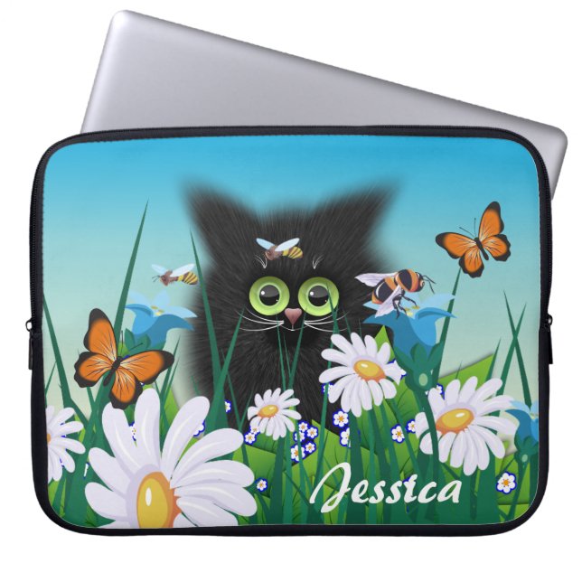 Cute Fluffy Kitten i Daisy Meadow Laptop Fodral (Framsidan)