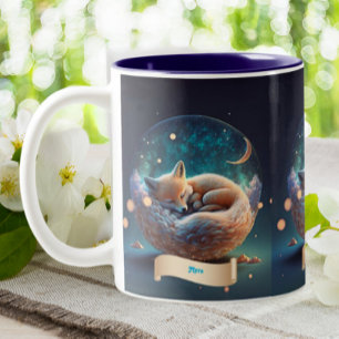 Cute Fox Sleeping in Globe Stars Måne Personlig Två-Tonad Mugg