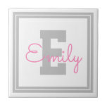 Cute Framed Namn & Monogram | Ljust Grått och Rosa Kakelplatta<br><div class="desc">Kylt fullt anpassade namn och monogram.</div>