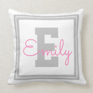 Cute Framed Namn & Monogram   Ljust Grått och Rosa Kudde