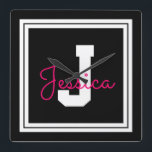 Cute Framed Namn & Monogram | Svartvit och Rosa Fyrkantig Klocka<br><div class="desc">Kylt fullt anpassade namn och monogram.</div>