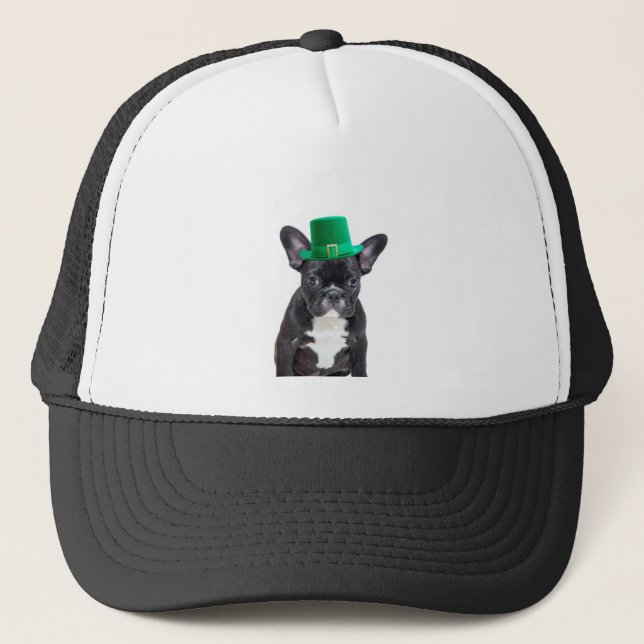 Cute Fransk Bulldog med Hat St. Patrick's Day Truckerkeps (Framsida)