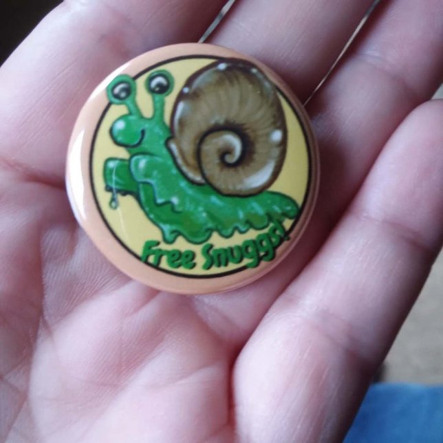 Cute Free Snuggs Snigel Hug Emote Knapp (Free Snuggs!  A Snail+Hug=Snugg! <3 cute snail emote button
)