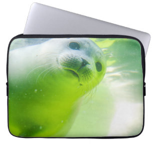Cute Friendly Seal Underwater Laptop Fodral