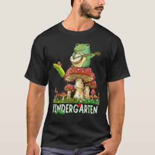 Cute Frog Spelar Banjo Snigel Mushroom Kindergarte T Shirt