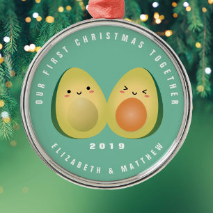 Cute Funny Avocado Couple Första jul tillsammans Julgransprydnad Metall