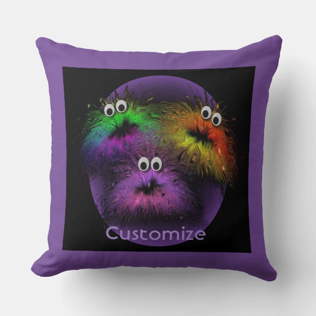 Cute Fuzzy Rainbow Critters Lila Dekorativ kudde (Framsida)