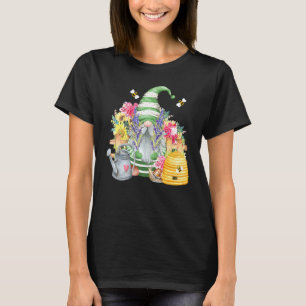 Cute Garden Gnome med bin och blommor, trädgårdsmä T Shirt