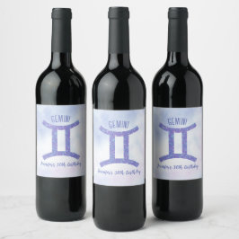 Cute Gemini Astrology Sign Personlig Lila Vinflaska Etikett