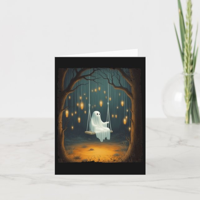 Cute Ghost på en svängfällskog från Halloween Kort (Framsida)