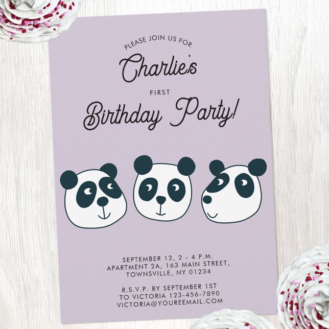 Cute Giant Panda Bear Första Födelsedagsfesten Inbjudningar (Cute panda bear themed personalized first birthday party invitation)