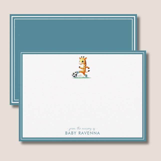 Cute Giraffe Boy Playing Soccer Baby Shower Anteckningskort (Skapare uppladdad)