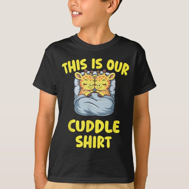 Cute Giraffe Couple This Is Our Cuddle  T Shirt (Framsida)
