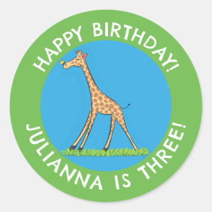 Cute giraffe med tecknad-födelsedag för fjäril runt klistermärke