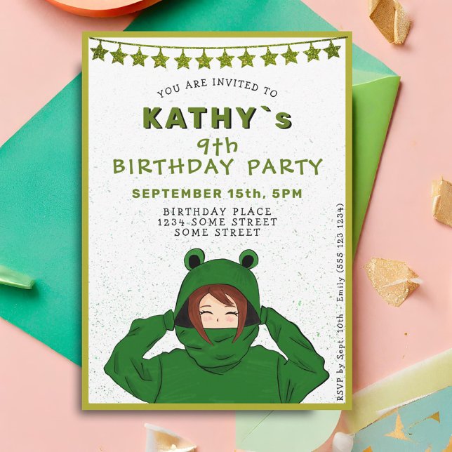 Cute Girl med Grönt Frog Hoody Teckning Birthday Inbjudningar (Skapare uppladdad)