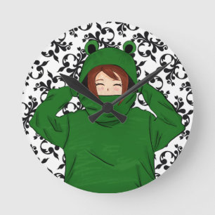 Cute Girl med Grönt Frog Hoody Teckning Rund Klocka