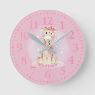 Cute Girly Giraffe Rosa Round Clock Rund Klocka